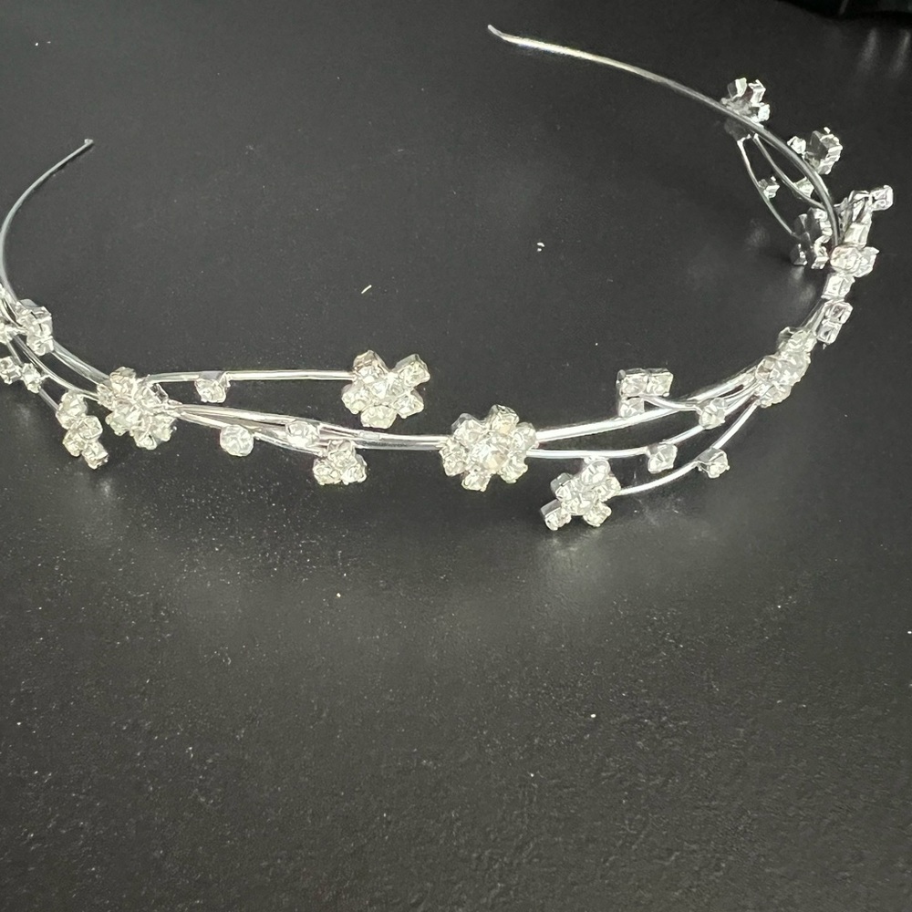 Silver Flower Tiara - Picture 6 of 6
